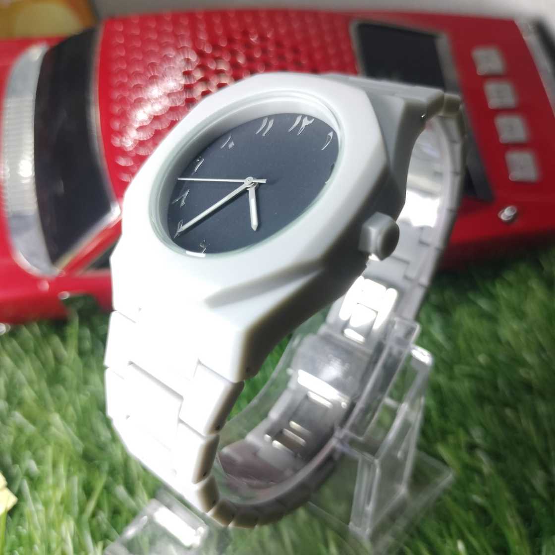 Arabic Dial Minimalist Watch – Blue & Gray | Unisex Edition