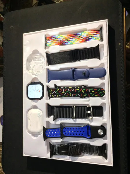 I20 Ultra Max Smartwatch Combo – 10-in-1 with Earbuds & Straps