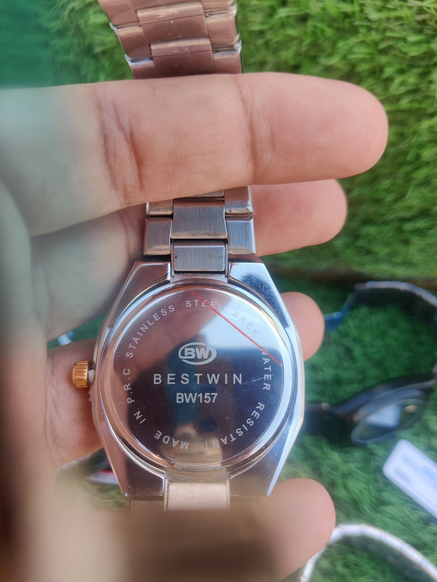 Bestwin Black – Stylish Analog