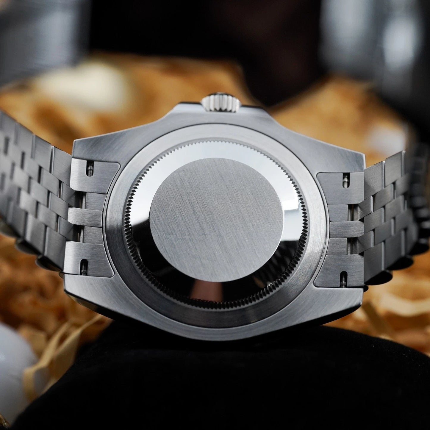 GMT-Master II Style Replica Watch – Grey & Black Bezel, Black Dial, Jubilee Bracelet 40mm | storeapna